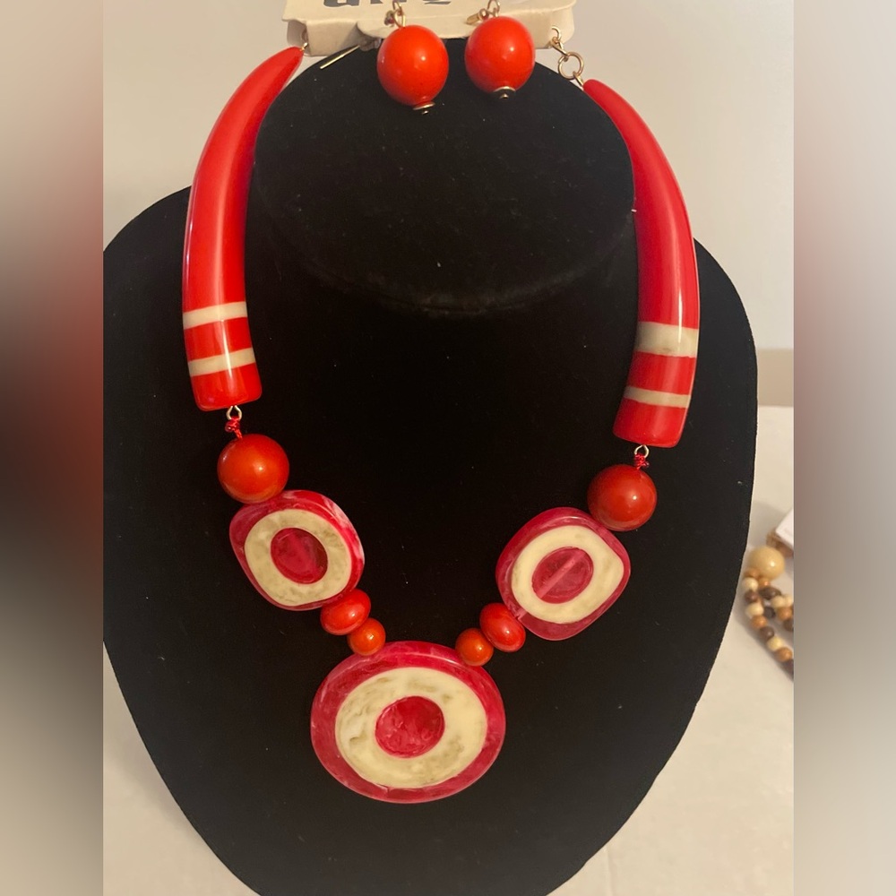 Necklace and Earring Set: Red
New